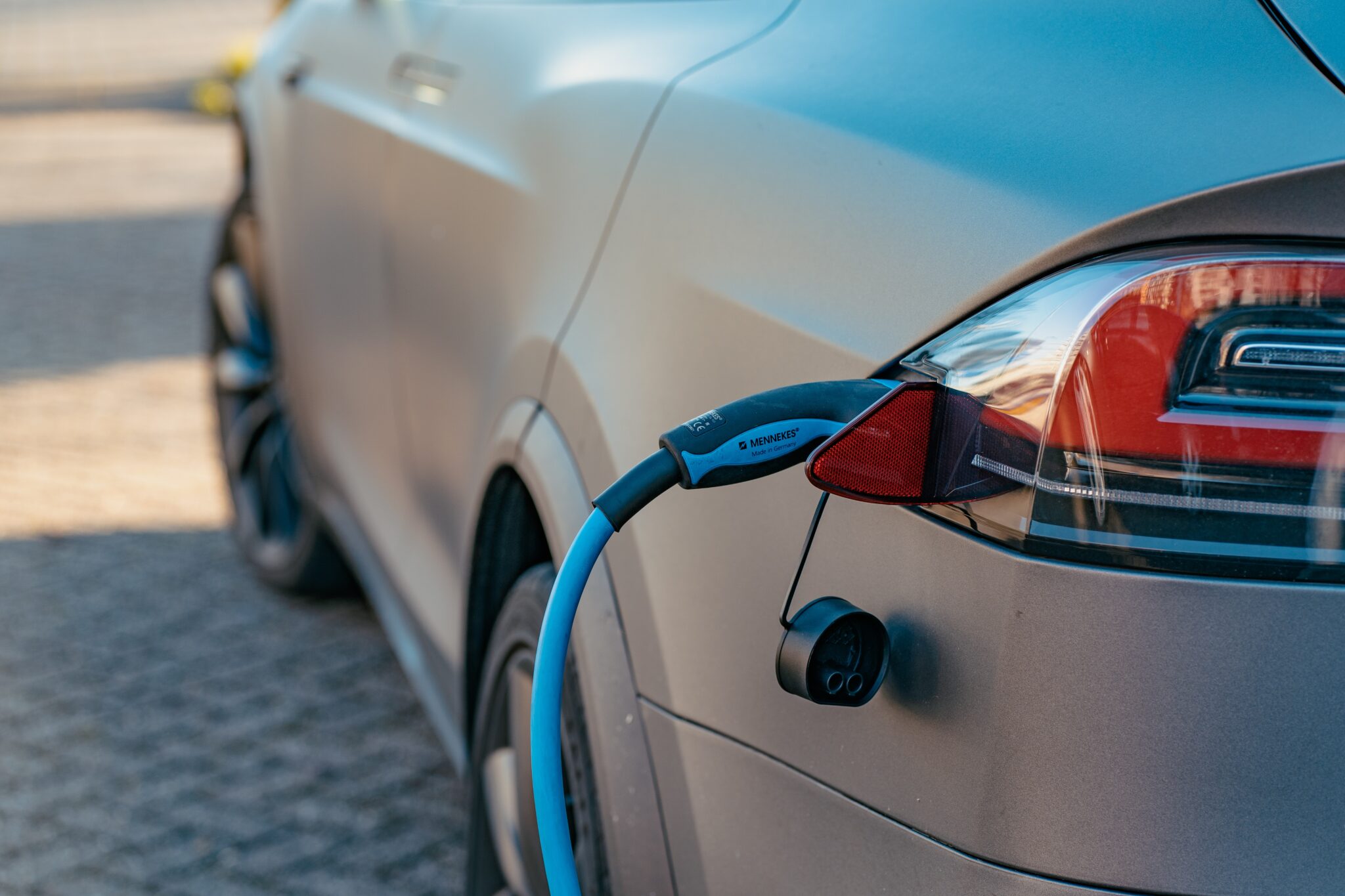 How can Australia fill the electric vehicle policy hole? Policy Forum